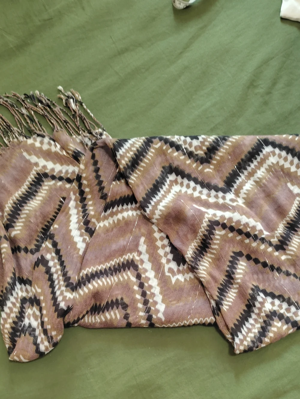 Woven Geometric Pattern Scarf - Brown & Black